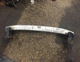 Усилитель переднего бампера для Audi Q7 (4L)  2005 - 2009  запчасти бу