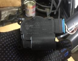 Мотор заслонки печки для Volkswagen Touareg 7L 2002-2006  запчасти бу