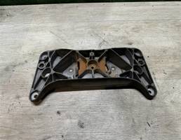 Опора КПП задняя для BMW 5-серия F10/F11 2009>  запчасти бу