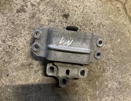 Опора КПП левая для Volkswagen Passat CC 2008-2012  запчасти бу