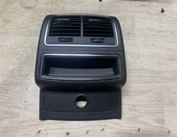 Дефлектор приточного воздуха для Audi A6 (C7 4G)2011-2014  запчасти бу