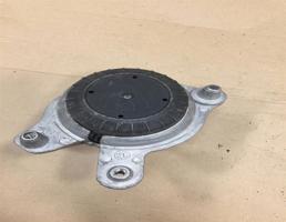 Опора двигателя правая для Mercedes-Benz W205 C-classe 2014-2018  запчасти бу