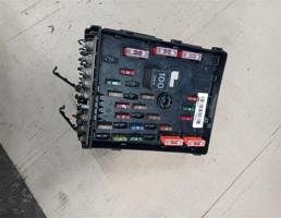 Блок предохранителей для Volkswagen Passat (B6) 2005-2010  запчасти бу