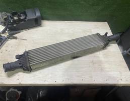 Интеркулер для Audi A6 (C7 4G)2011-2014  запчасти бу