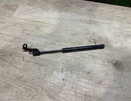 Амортизатор капота для BMW 5-серия F10/F11 2009>  запчасти бу