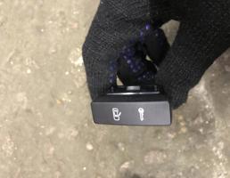 Кнопка центрального замка для Volkswagen Touareg 7L 2007-2010  запчасти бу