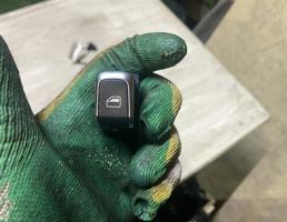 Кнопка стеклоподъемника для Audi A6 (C7 4G)2011-2014  запчасти бу