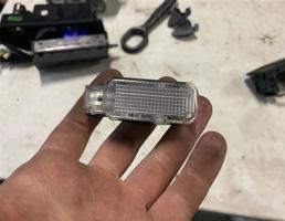 Плафон салонный для Audi A6 (C7 4G)2011-2014  запчасти бу