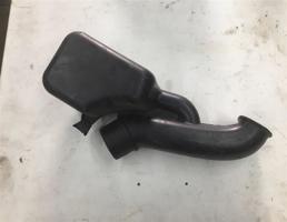 Патрубок воздушного фильтра для Volkswagen Polo (Sed Rus) 2015-2020  запчасти бу