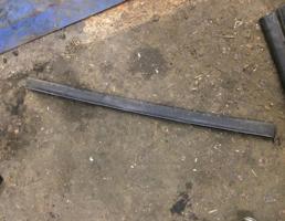 Уплотнитель радиатора  для Volkswagen Touareg 7L 2007-2010  запчасти бу