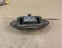 Опора двигателя для Land Rover Range Rover Sport L320 2005-  запчасти бу