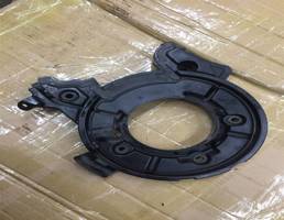 Кожух двигателя для Geely Coolray 2018-  запчасти бу