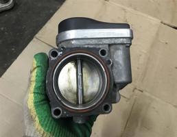 Дроссельная заслонка для BMW 5-серия E39 1995-2003  запчасти бу