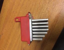 Резистор отопителя для Volkswagen Golf IV/Bora 1997-2005  запчасти бу