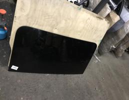 стекло люка заднее для Audi Q7 (4L)  2005 - 2009  запчасти бу