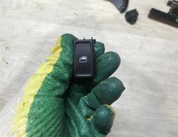 Кнопка стеклоподъемника для Skoda Octavia (A7) 2013-2017  запчасти бу