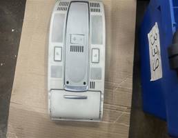 Плафон салонный для Audi A6 (C6 4F) 2005-2008  запчасти бу