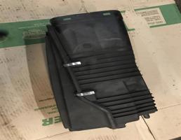 Корпус воздушного фильтра для Mercedes-Benz W203 2000-2008  запчасти бу