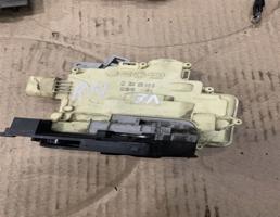 Замок двери задней левой для Volkswagen Passat (B6) 2005-2010  запчасти бу