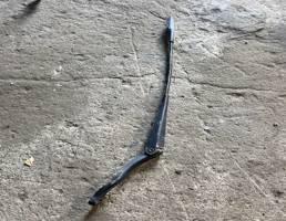 Поводок стеклоочистителя передний левый для Opel Corsa D  запчасти бу