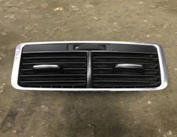Дефлектор приточного воздуха для Audi A6 (C6 4F) 2005-2008  запчасти бу