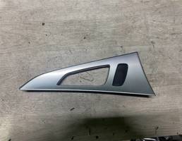 Декоративная накладка обшивки двери для Audi A6 (C7 4G)2011-2014  запчасти бу