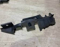 Воздуховод радиатора правый для Volkswagen Passat (B7) 2011-2015  запчасти бу