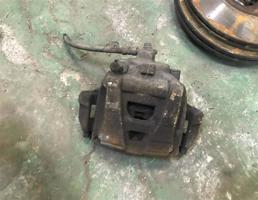 Суппорт передний правый для Volkswagen Tiguan 2007-2011  запчасти бу