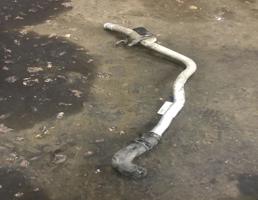 Патрубок для Audi Q7 (4L)  2005 - 2009  запчасти бу