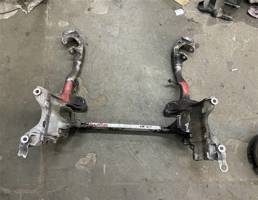 Подрамник двигателя для Audi A4 (B8) 2007-2012  запчасти бу