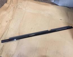 Молдинг стекла двери задней левой для Mercedes-Benz W292 C292 GLE Coupe 2015-2019  запчасти бу