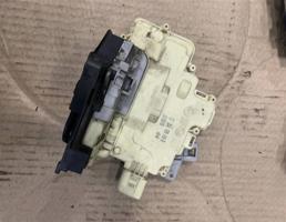Замок двери задней правой для Volkswagen Passat (B6) 2005-2010  запчасти бу