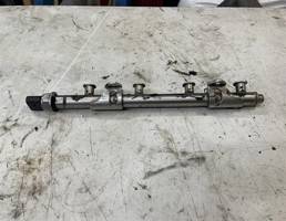 Рампа топливная для Skoda Octavia (A7) 2013-2017  запчасти бу