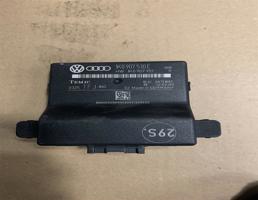 диагностический интерфейс шин данных J533 (Gateway) для Volkswagen Golf V 2003-2009  запчасти бу