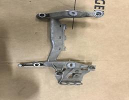 кронштейн пневмонасоса для Audi Q7 (4L)  2005 - 2009  запчасти бу