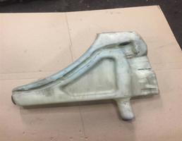 Бачок омывателя лобового стекла для Audi Q7 (4L)  2005 - 2009  запчасти бу