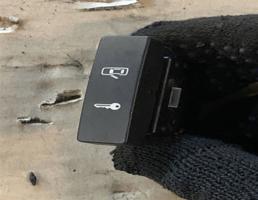 Кнопка центрального замка для Volkswagen Touareg 7L 2007-2010  запчасти бу