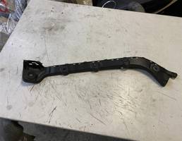 Направляющая заднего бампера левая для Skoda Octavia (A7) 2013-2017  запчасти бу