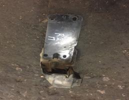 Кронштейн радиатора для BMW 3-серия E90/E91 2005>  запчасти бу