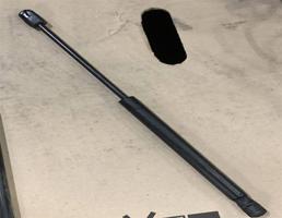 Амортизатор крышки багажника для Volkswagen Passat (B6) 2005-2010  запчасти бу