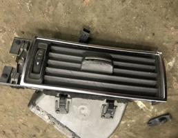 Дефлектор приточного воздуха для Audi A6 (C6 4F) 2005-2008  запчасти бу