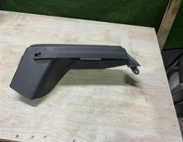 Направляющая полки багажника для Volkswagen Golf VI 2009-2012  запчасти бу