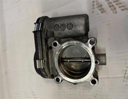 Дроссельная заслонка для Mercedes-Benz W204 C-classe 2011-2015 рестайлинг  запчасти бу