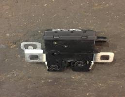 замок стекла крышки багажника для Land Rover Range Rover Sport L320 2005-  запчасти бу