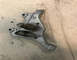 Кулак поворотный передний правый для Mercedes-Benz W204 C-classe 2006-2011  запчасти бу