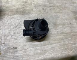 Дополнительный насос системы охлаждения для Skoda Octavia (A7) 2013-2017  запчасти бу