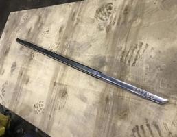 Молдинг стекла двери передней правой для Mercedes-Benz W213 E-classe  запчасти бу