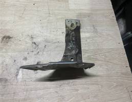 Кронштейн крыла для Volkswagen Passat (B7) 2011-2015  запчасти бу