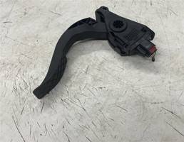 Педаль газа для Audi A6 (C7 4G)2011-2014  запчасти бу