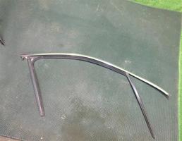 уплотнитель стекла двери передний правый для Porsche Cayenne 958 2010-2014  запчасти бу